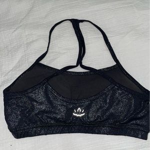 Black shimmer BEYOND YOGA sports bra